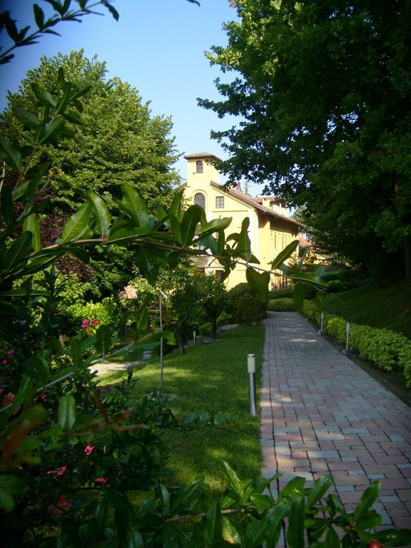 Casa Dei Frati Hotel Asti Ngoại thất bức ảnh